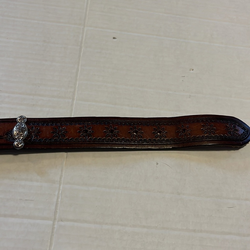Brighton-M(30)-Brown-leather, embossed, buckle belt. - Picture 7 of 11